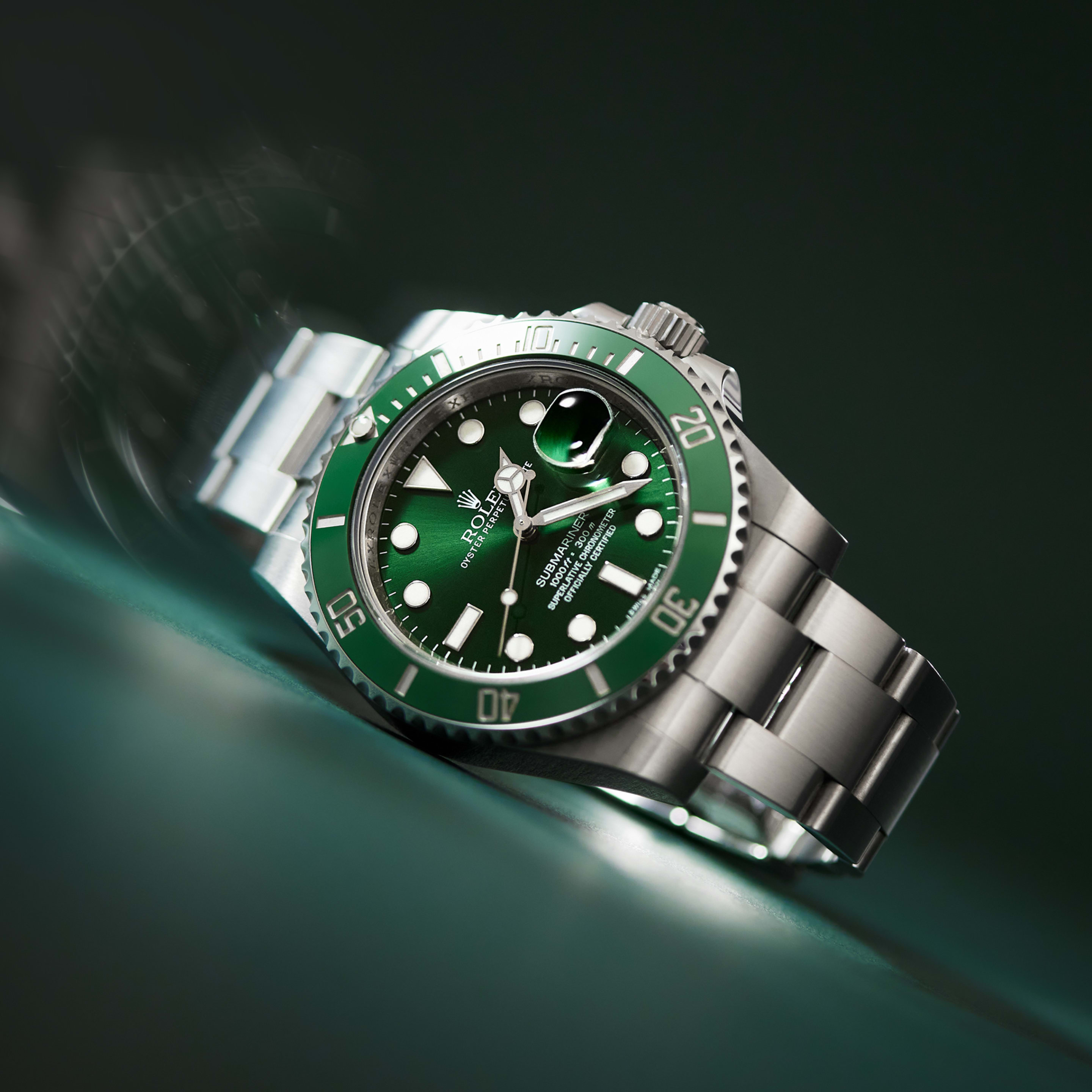 Rolex Submariner Date 116610LV Hulk Green